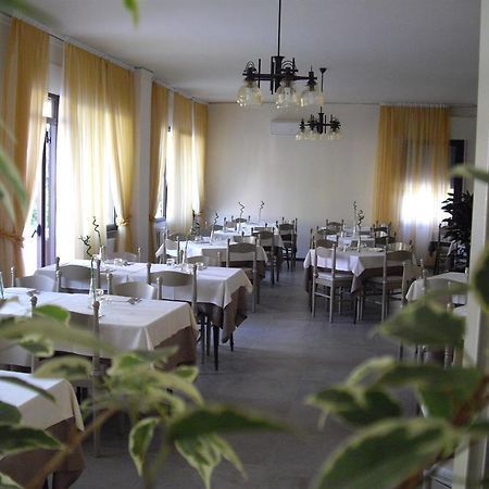Residenza Hotel Garden Toscolano Maderno Bagian luar foto