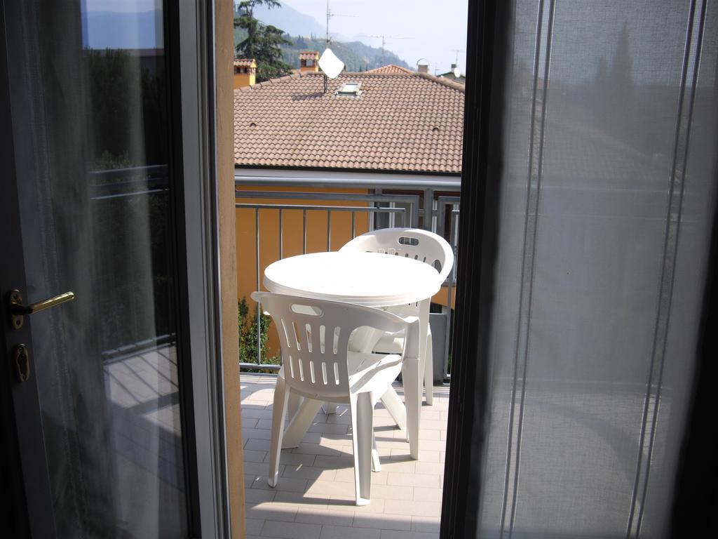 Residenza Hotel Garden Toscolano Maderno Bagian luar foto